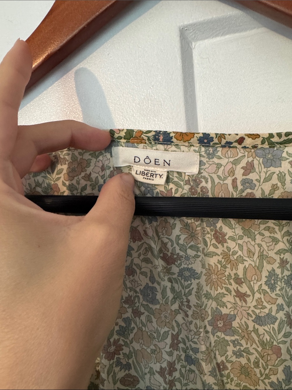 Doen Mustard Floral Puff-Sleeve Maxi Dress - Picture 2 of 4